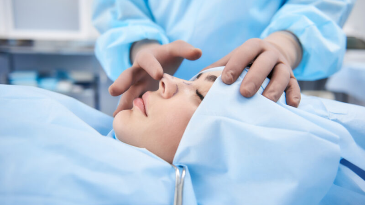 Cuidados antes y después de una rinoplastia.